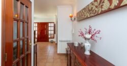 House for Sale in Oieiras Portugal