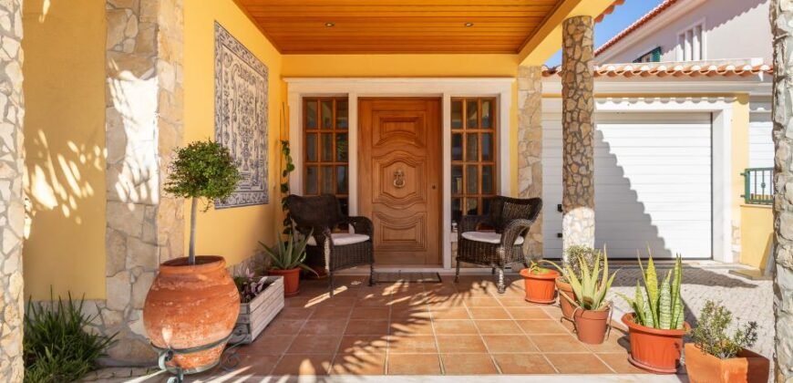 House for Sale in Oieiras Portugal