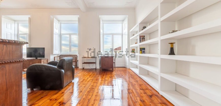 2 Bedroom Apartment in Lisbon on Rua dos Bacalhoeiros