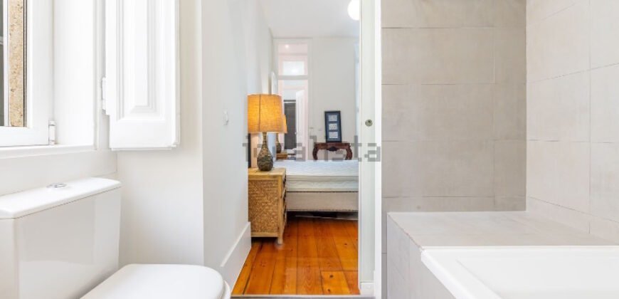 2 Bedroom Apartment in Lisbon on Rua dos Bacalhoeiros